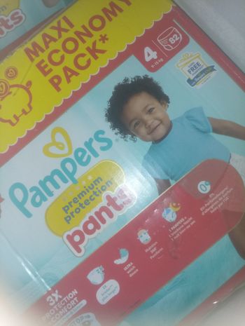 Cartons pampers