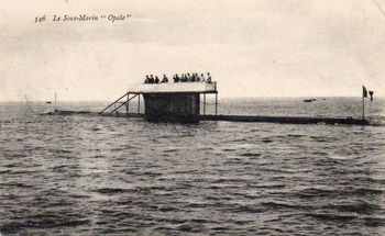 CPA - Marine Guerre - Le Croiseur SOUS MARIN - N°4339