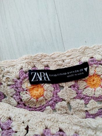 Top court bohème crochet Zara