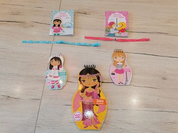 Livres et coloriages Mini Miki découvre le monde