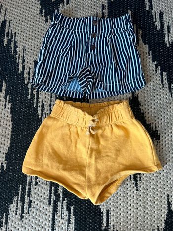 Lot de 2 shorts 9 mois
