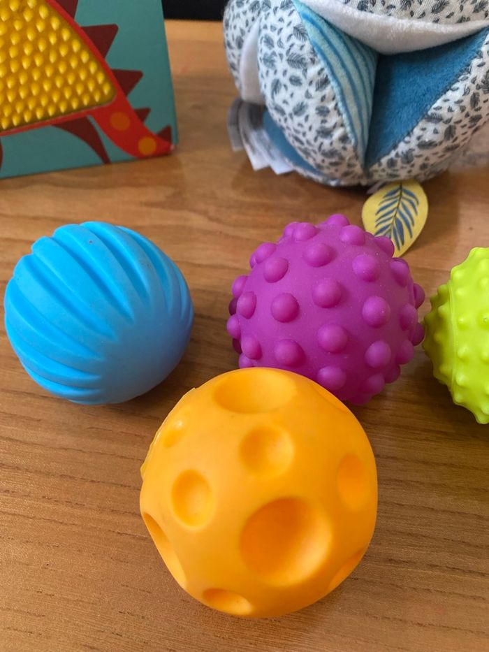 Lot jeux d’éveil et sensoriels - photo numéro 5