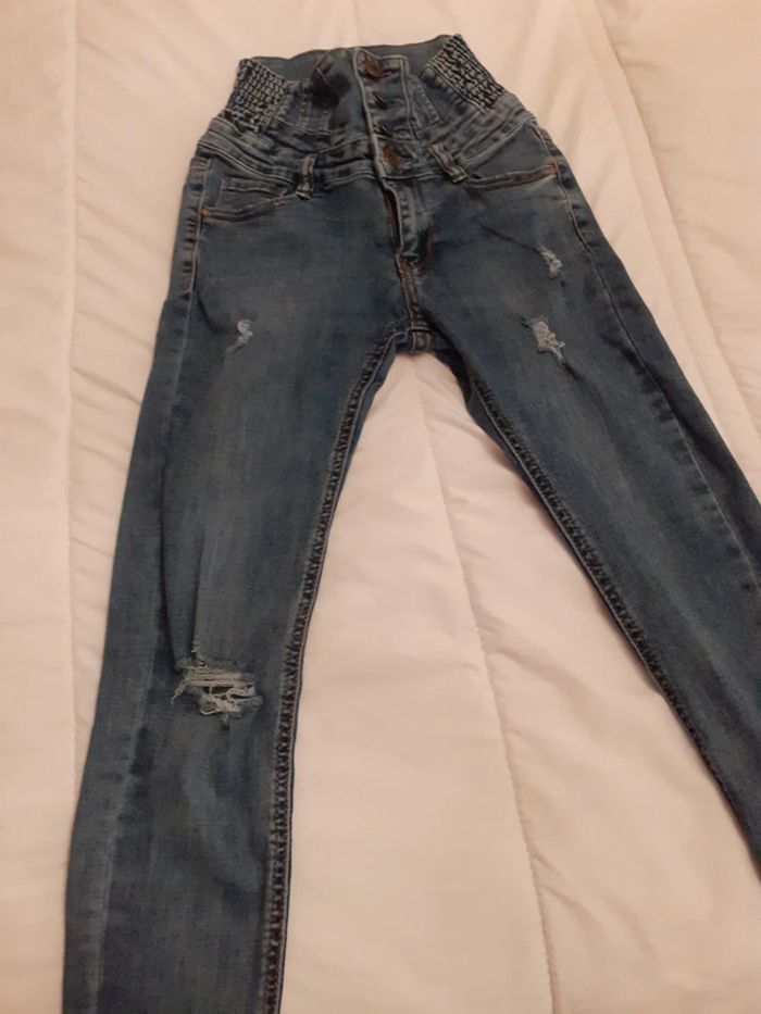 Jeans bleu  taille montante - photo numéro 7