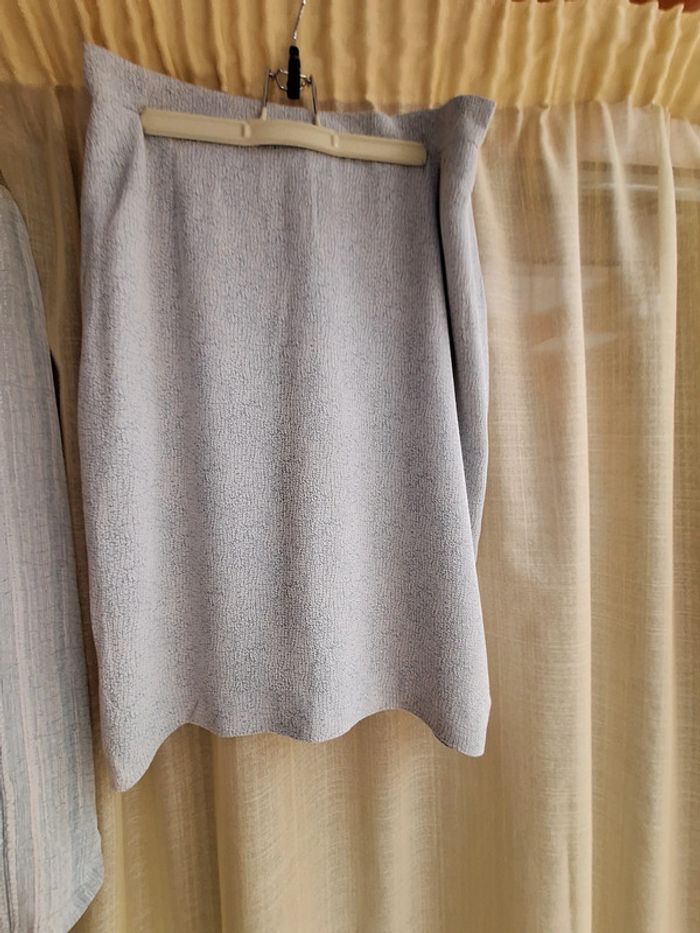 Enssemble tailleur jupe - photo numéro 3