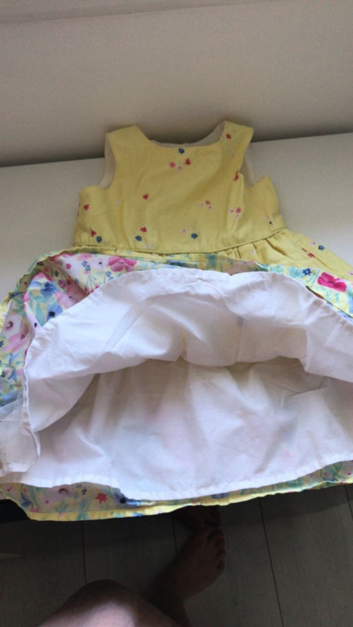 Robe fleurie - photo numéro 3