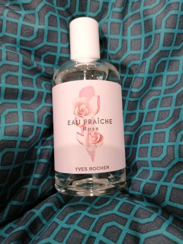 Eau fraîche de rose - photo numéro 2