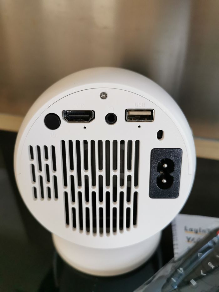 VIDÉO-PROJECTEUR PORTABLE LAYLATANG Y400 - photo numéro 5