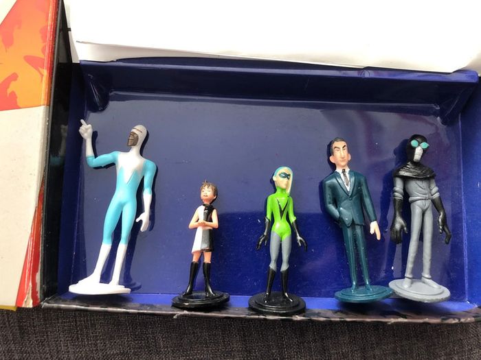 Livre figurines et accessoires les indestructibles - photo numéro 6