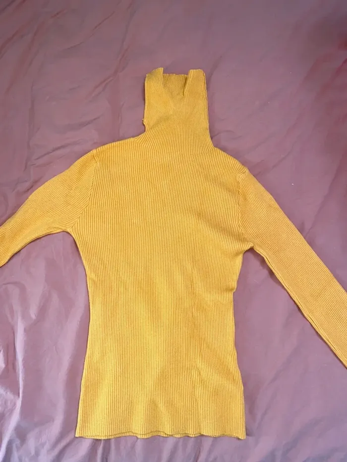 Pull jaune moutarde - photo numéro 2