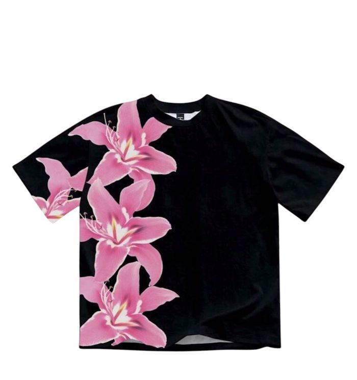 T-shirt à motif floral taille M - photo numéro 1