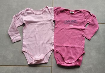 Lot bodys ML 24 mois