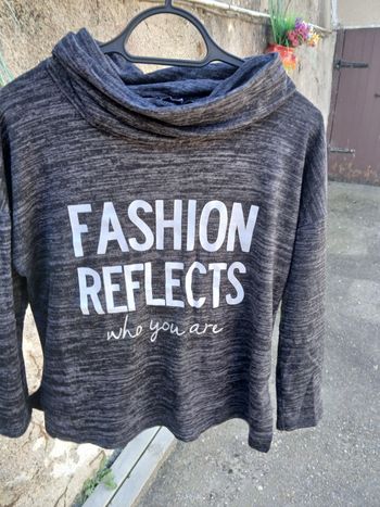 Sweat avec écriture 