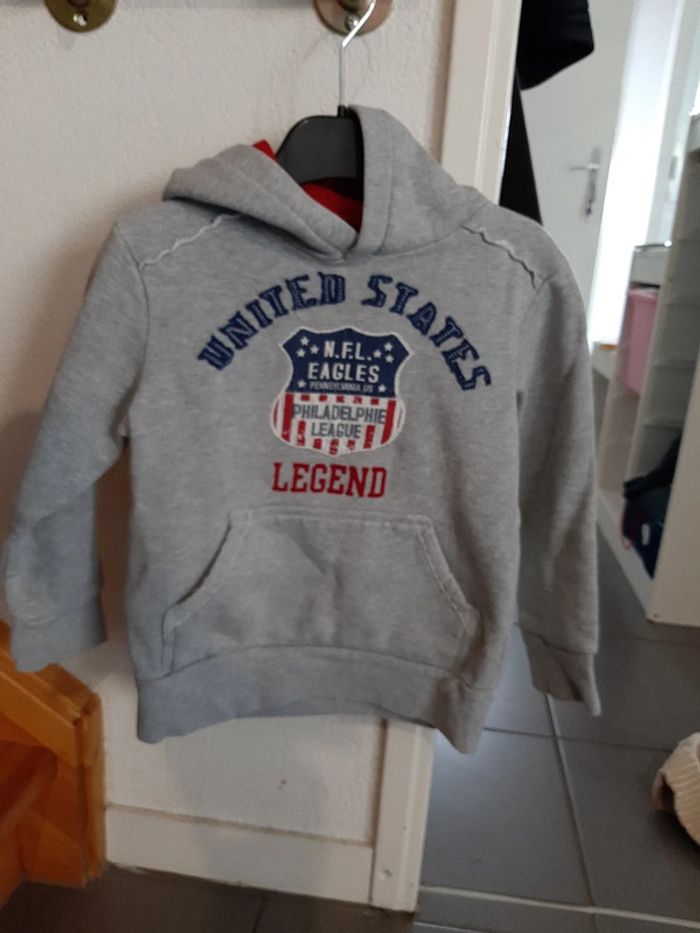 Pull à capuche 6 ans