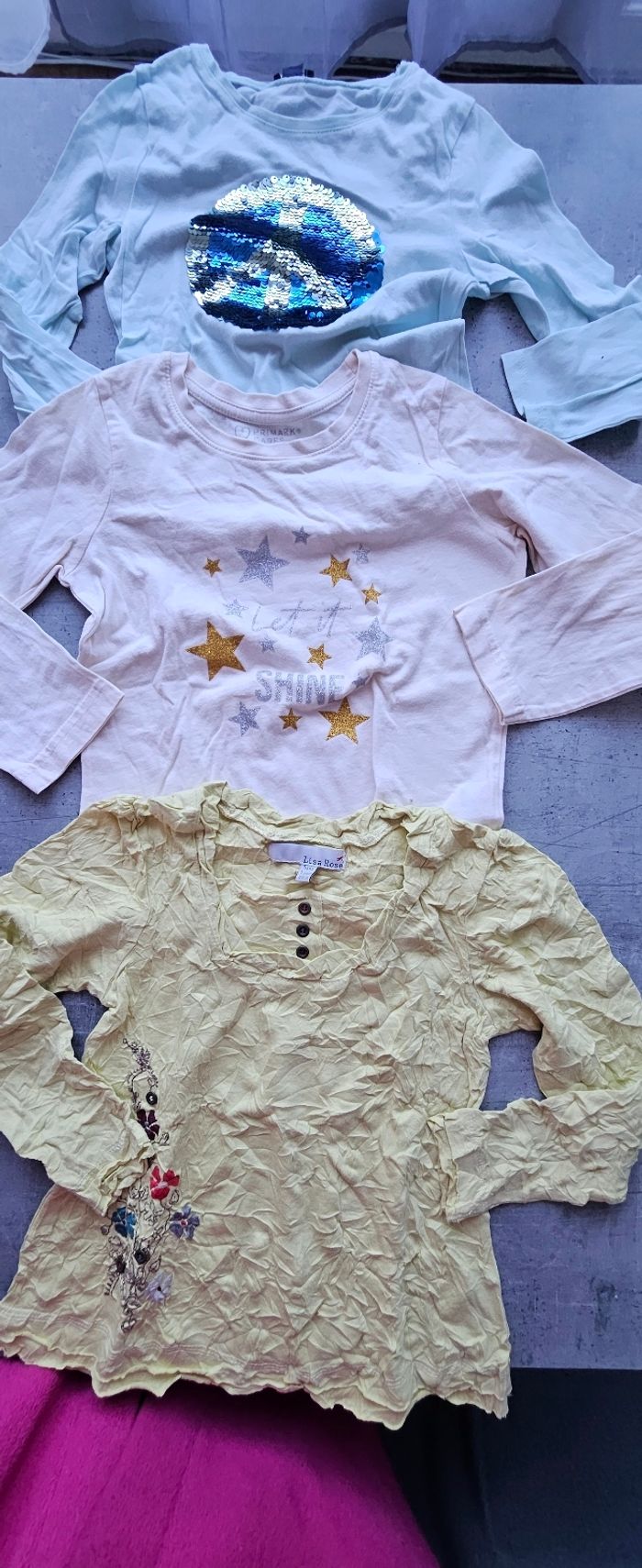Lot de vêtements fille 5ans - photo numéro 8