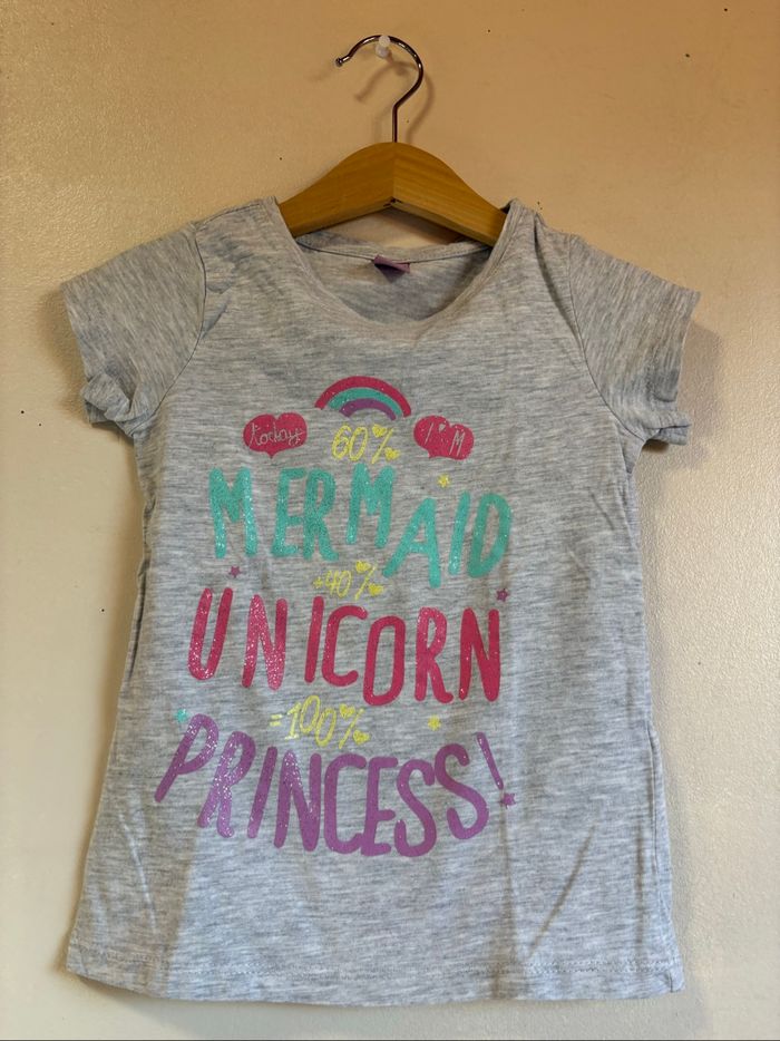 T-shirt fille taille 98 - photo numéro 1