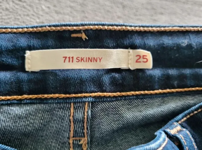 Jeans 711 Femme w25/35 Levi Strauss Bleu Marine - photo numéro 6