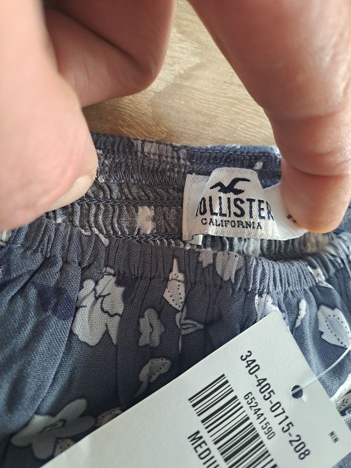 Joli Crop top hollister en taille M - photo numéro 9