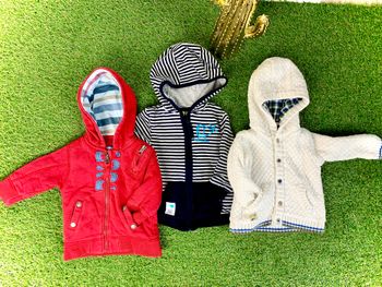 Lot de 3 pulls / gilets à capuche 6 mois