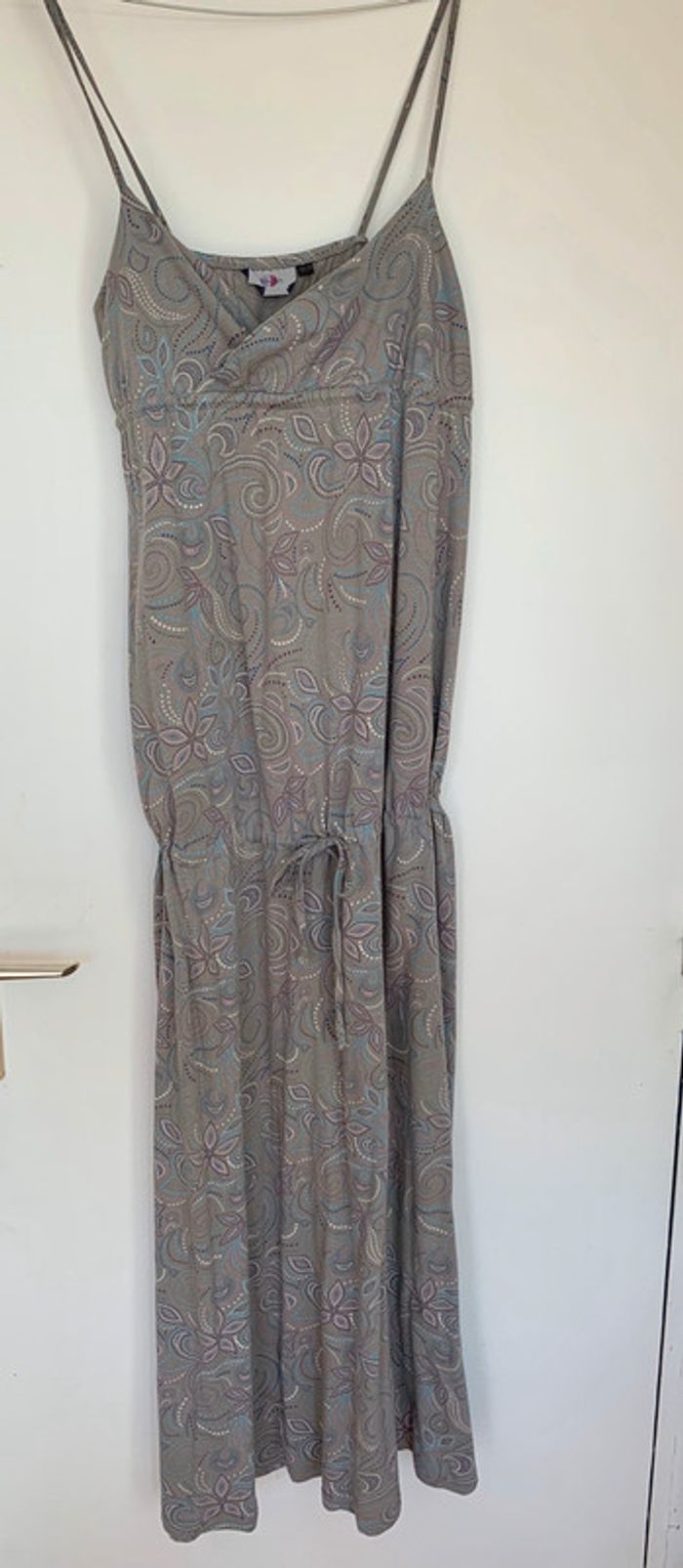 Robe de grossesse à bretelle - photo numéro 2