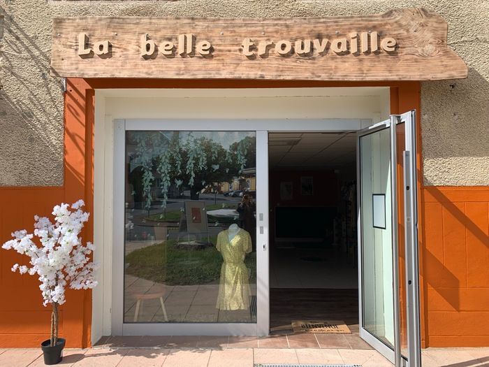 Vêtements femmes, hommes, enfants, bébés