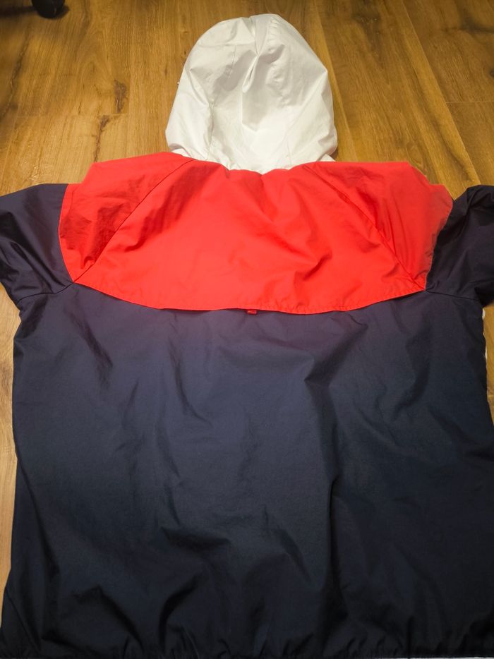 Veste a capuche Nike,coupe vent, taille L, très bon état - photo numéro 10