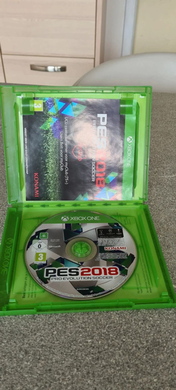 PES 2018 - photo numéro 3