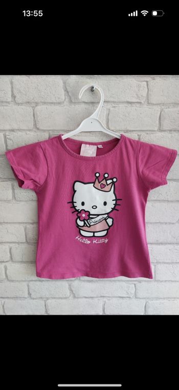 Tee-shirt Hello Kitty taille 3 / 4 ans