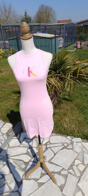 Robe Calvin Klein taille XS