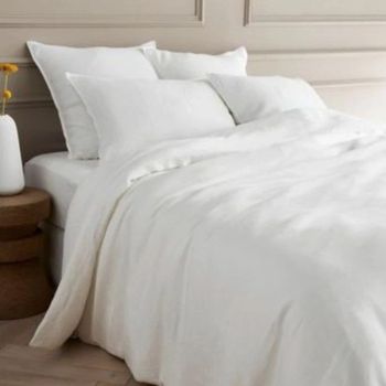 Magnifique parure de lit en coton lavé blanc neuve