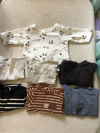 Lot t shirt 1 mois