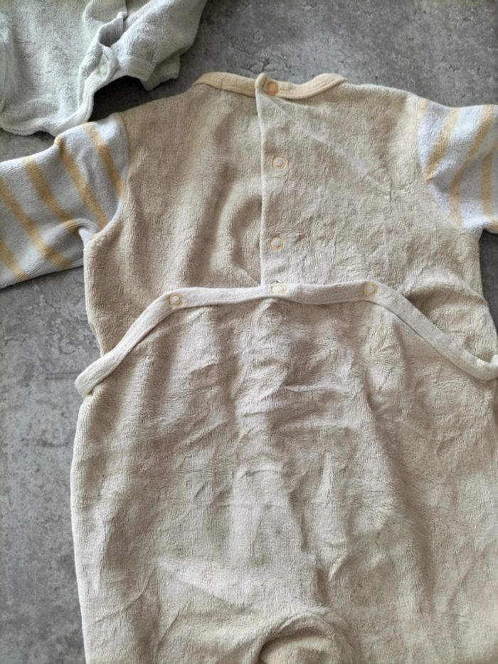 Lot pyjamas taille 12 mois - photo numéro 20