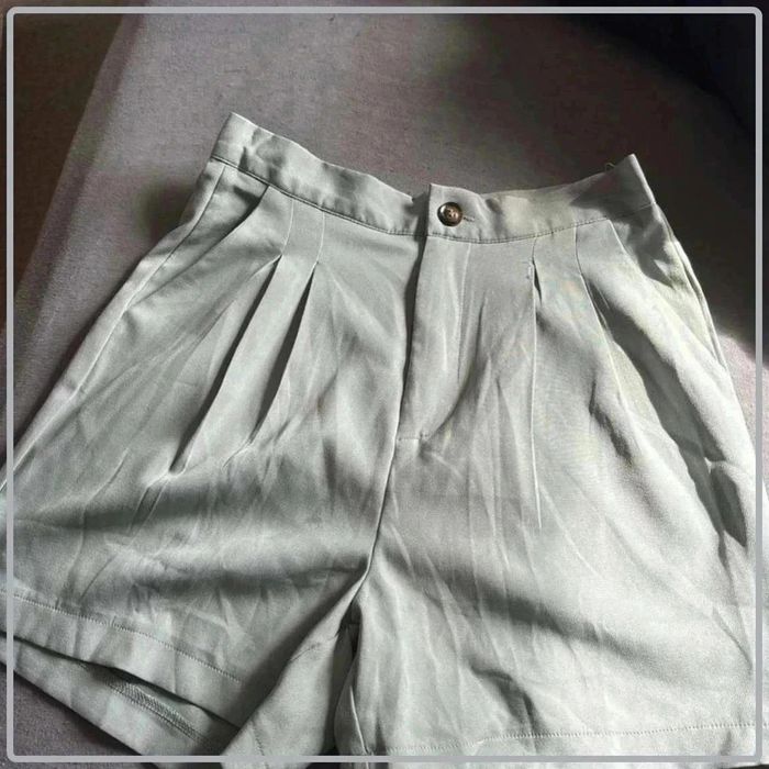 Short  taille 36 - photo numéro 3