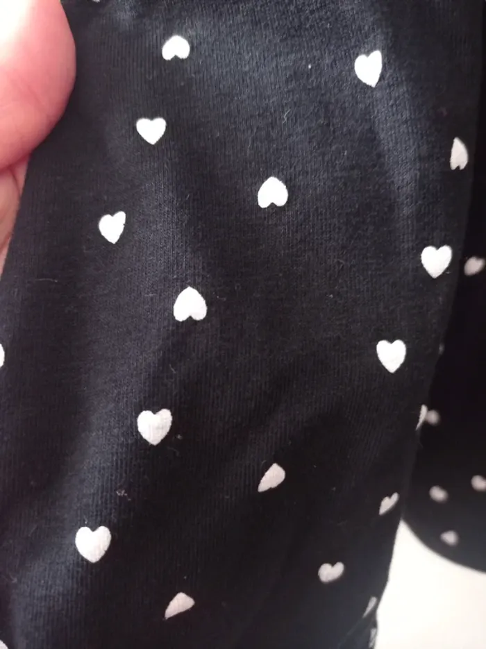 Débardeur noir motif coeur blanc pour femme - photo numéro 2