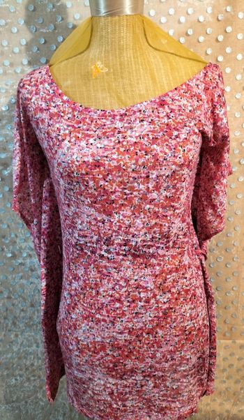 Très jolie tunique fleurie taille 44