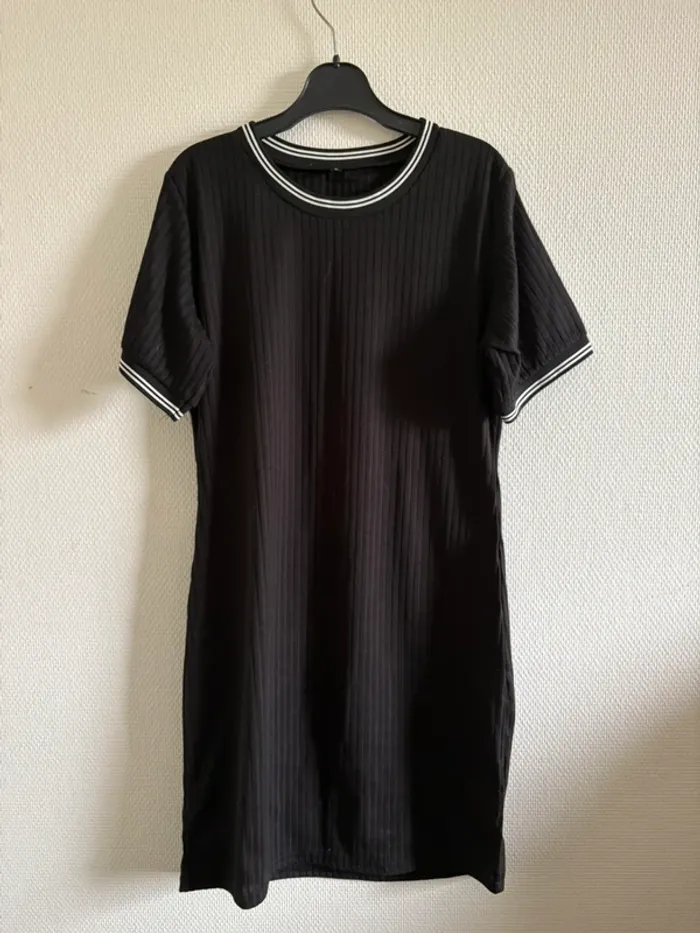 Robe t-shirt noire - taille L