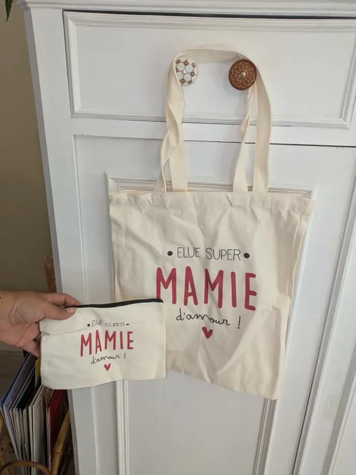 Tote bag + pochette assortie "Élue super mamie d’amour" idée cadeau