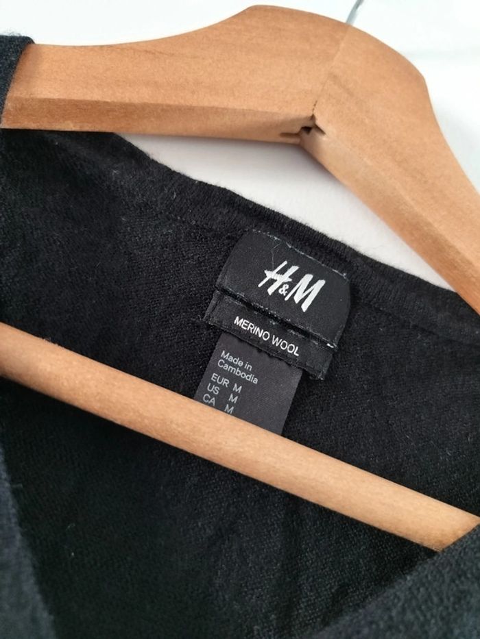 Pull H&M  col V 100%laine - photo numéro 2