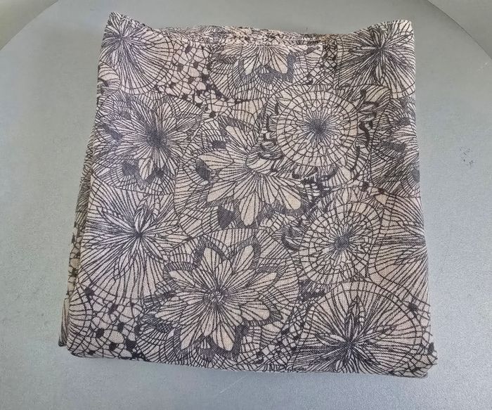 📌 Châle / Etole Floral Graphique Galeries Lafayette - photo numéro 6