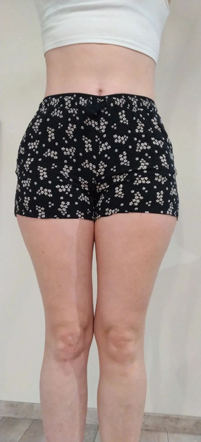 Short noir et blanc Kiabi T40 - photo numéro 2