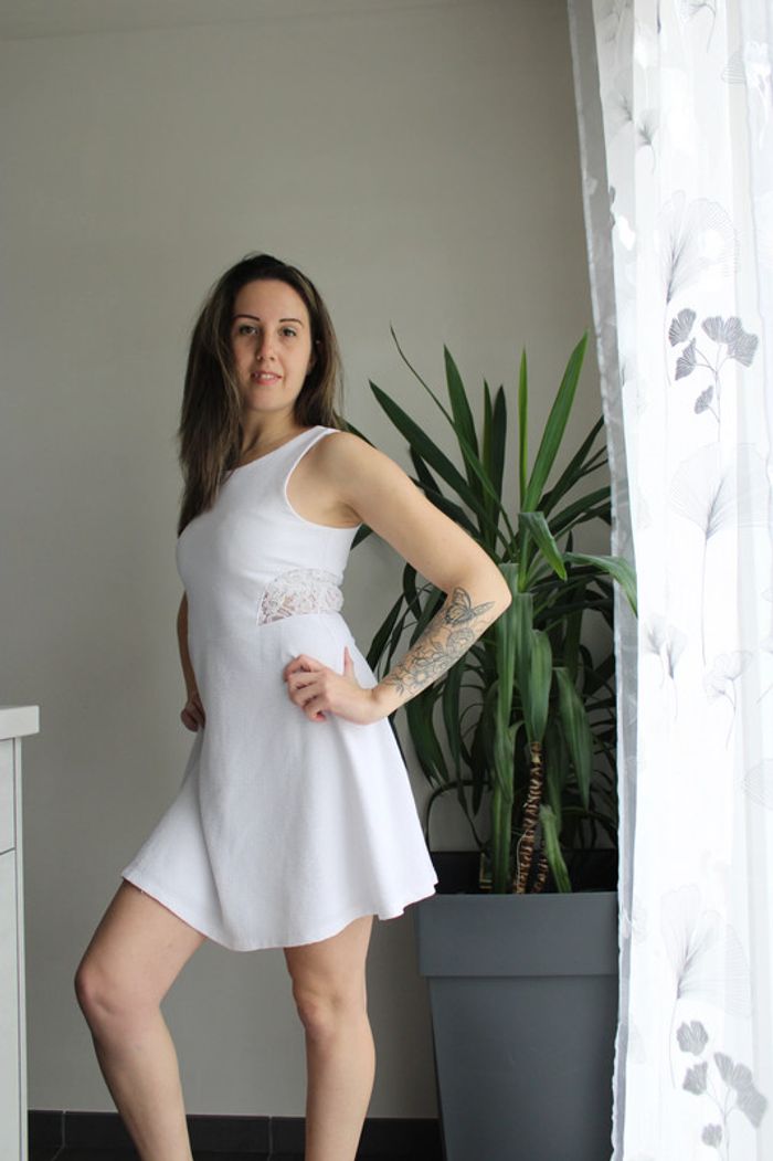 Jolie robe blanche avec dentelle taille M/38 - photo numéro 6