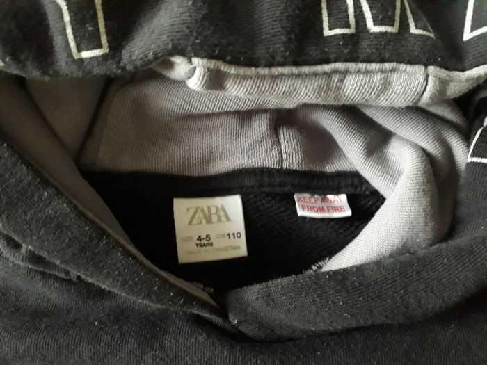 Sweat a capuche noir Zara  4 ans - photo numéro 2