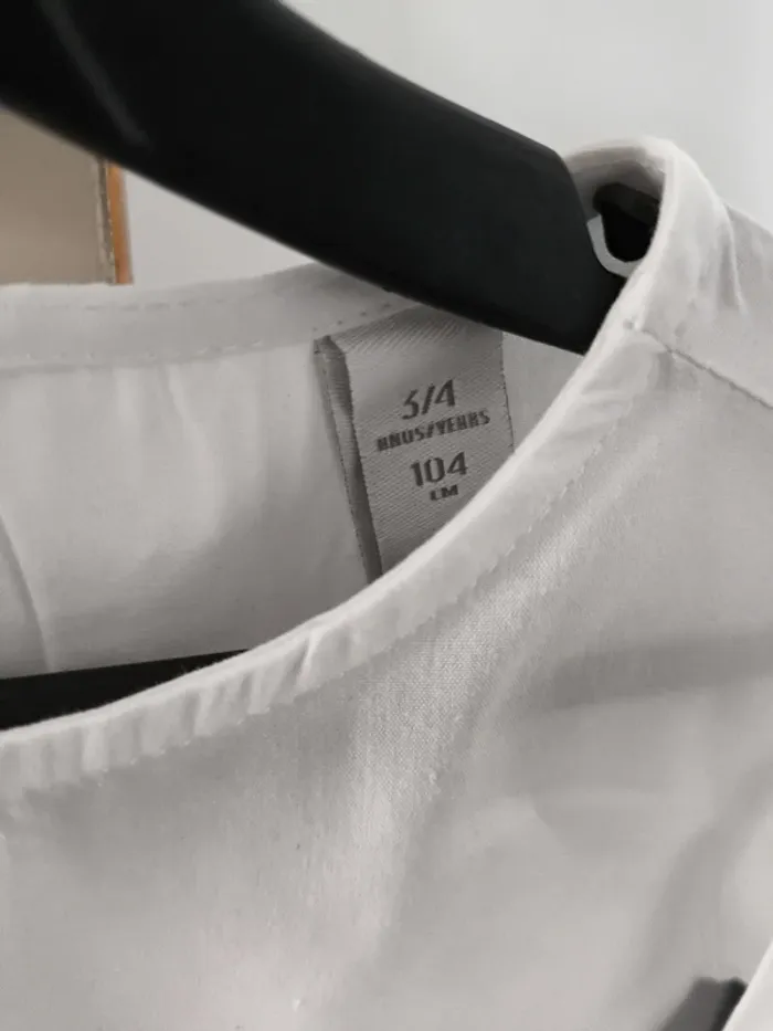 Blouse taille 3-4 ans - photo numéro 2