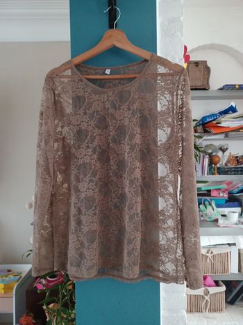 Blouse dentelle t.5