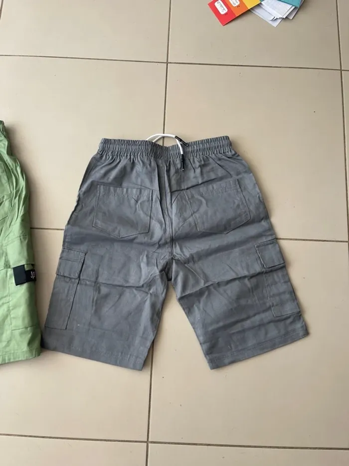 Short neuf taille M - photo numéro 4