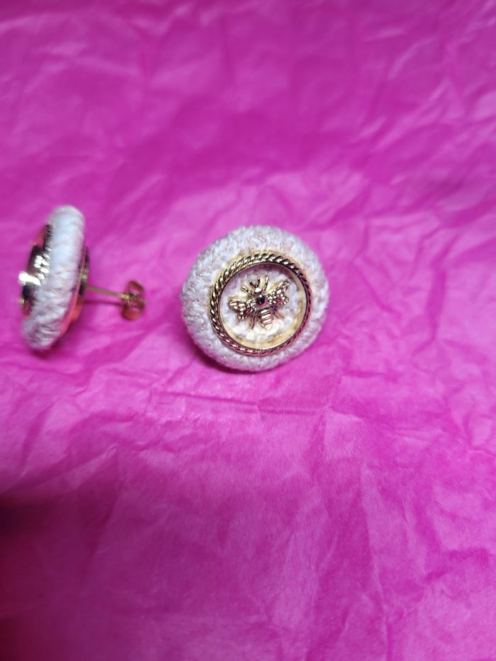 Boucles d'oreilles upcyclé avec jolis boutons - photo numéro 7