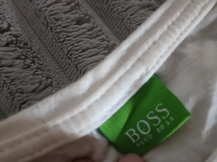 T-shirt Hugo boss taille L - photo numéro 4