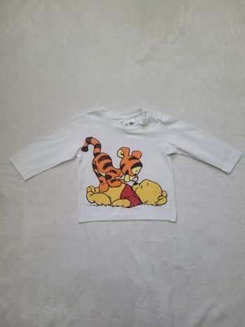 T-shirt Winnie l'ourson Très bon etat 6 mois