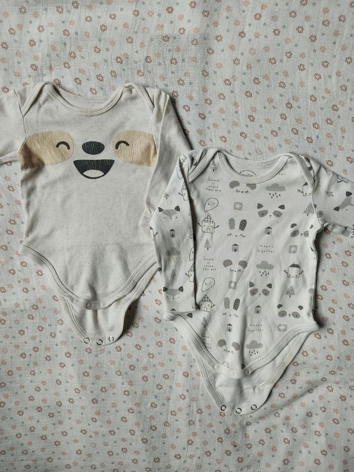 Lot de 2 bodies manches longues Baby Club - Taille 9 mois - Très bon état général
