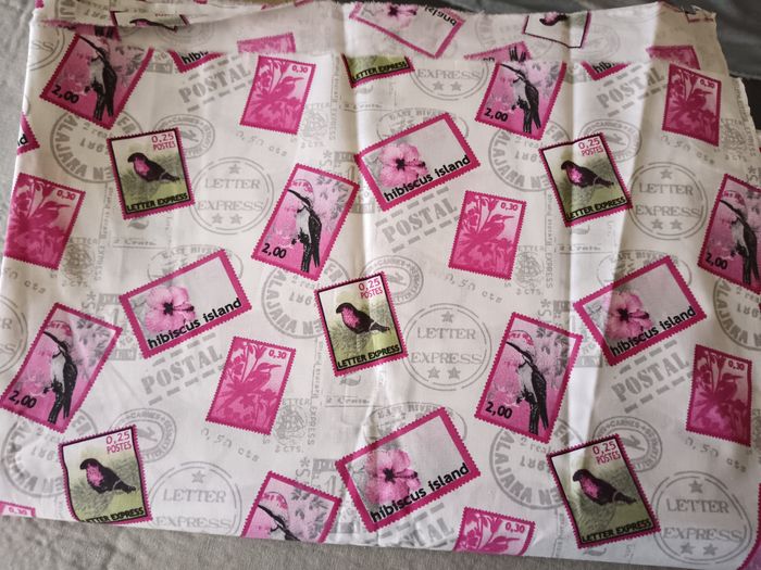 Tissu motif timbre neuf