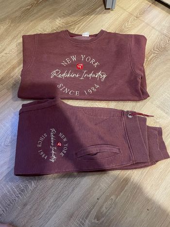 Ensemble jogging redskins